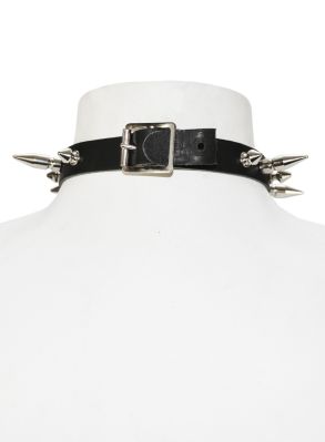 The beast leather spike choker
